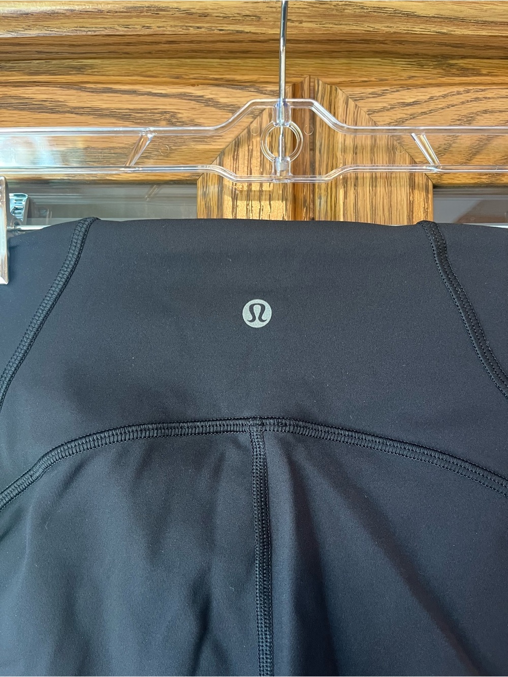 Lululemon black capris